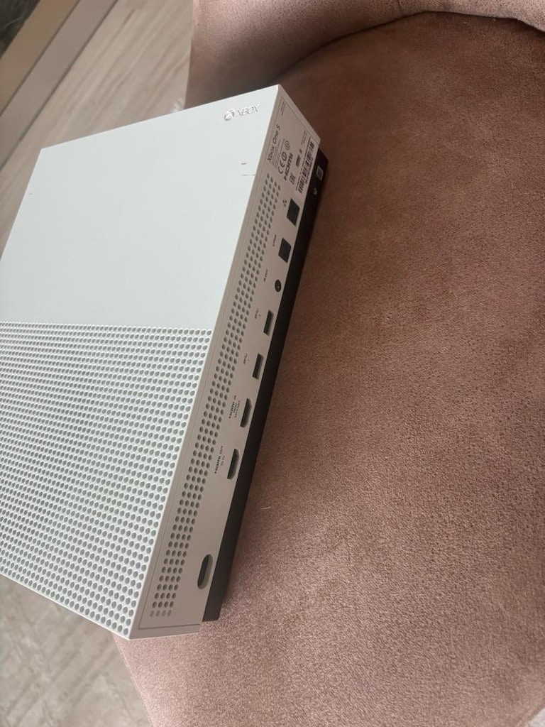 xbox one s - 3