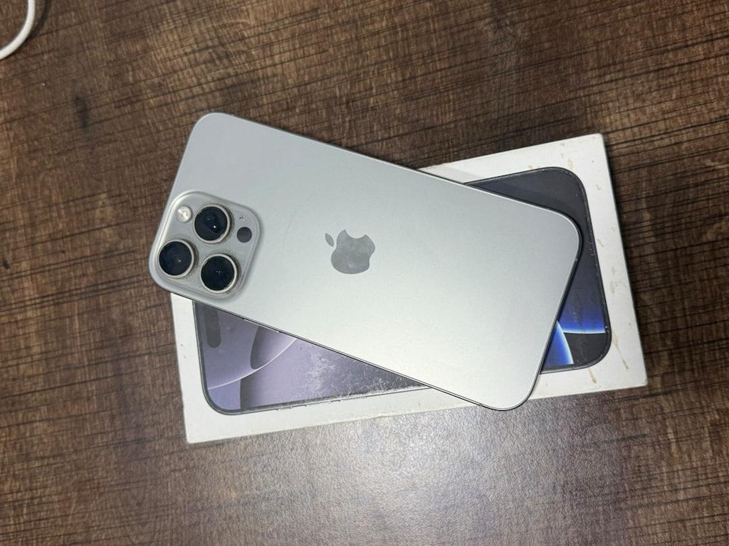 İPHONE 16 PRO MAX 256GB NATUREL TİTANYUM PİL SAĞLIĞI 86 YD - 8