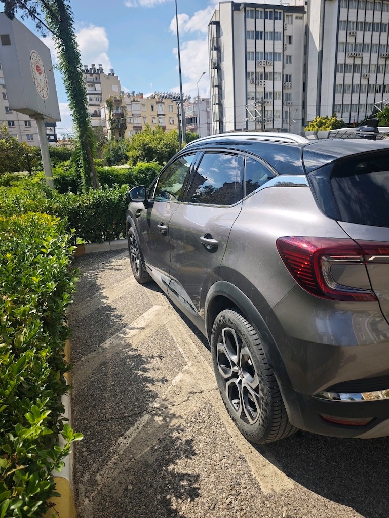 2023 Captur İcon joystick Vites 25000Km - 4