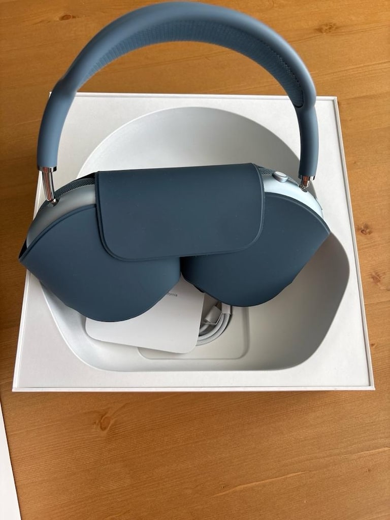 AirPods Max Mavi Model A3184 - 4