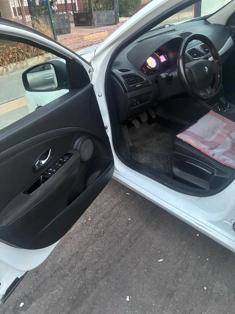2013 205000 binde Renault fluence - 7