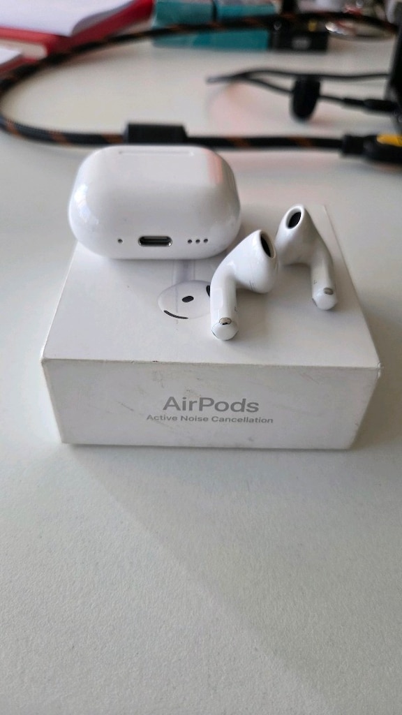 Düz Model Fiyatından Uygun Airpods4 ANC - 4