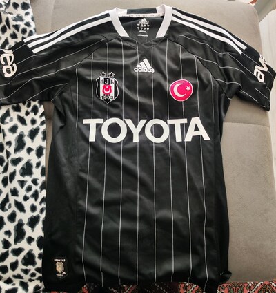 Beşiktaş Forma 2011-12 Siyah Deplasman Forması Adidas