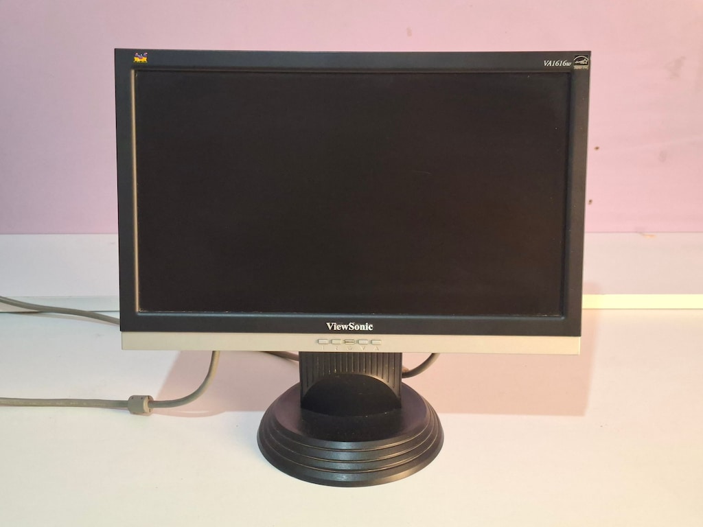 ViewSonic VA1616w TFT Flat Panel 16 inç 1366x768 8ms VGA Monitör - 3