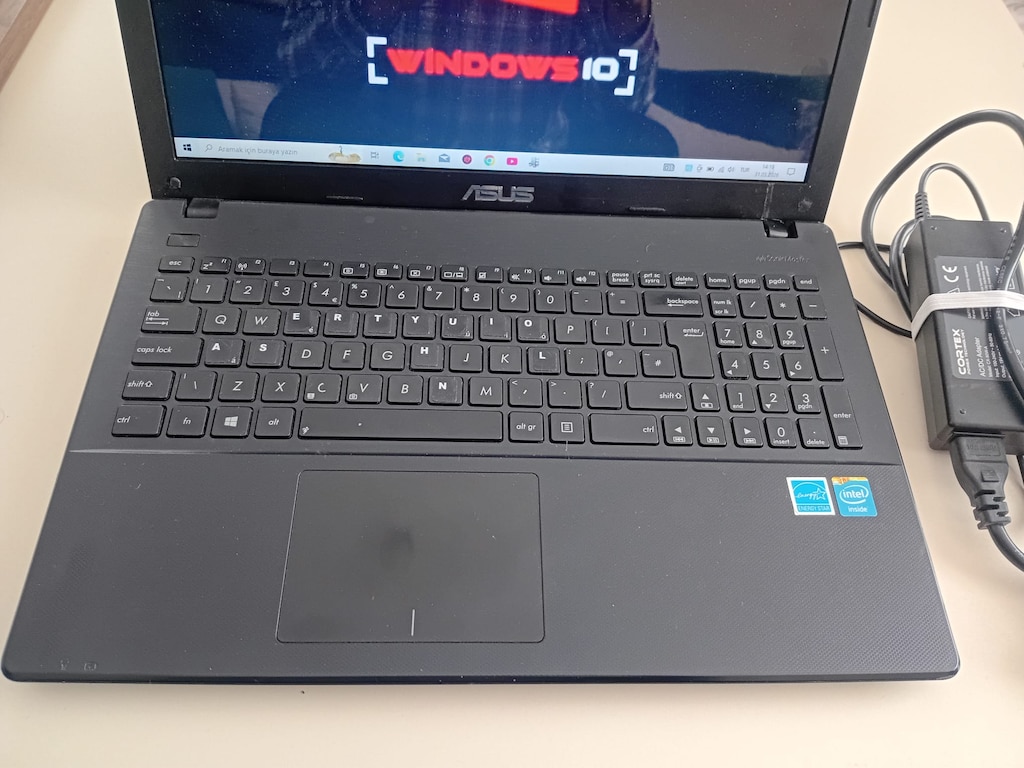 Asus dizüstü leptop bilgisayar notebook // Konya - 2
