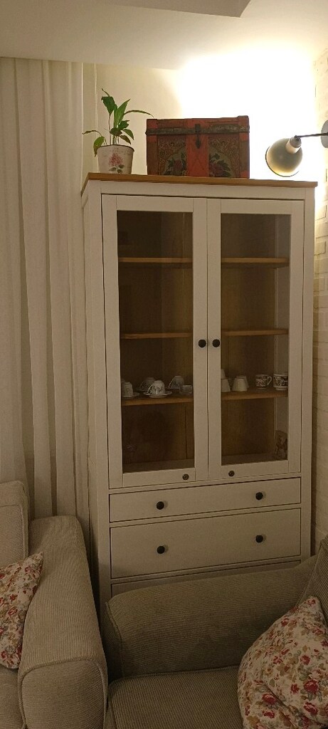 ikea vitrin dolap