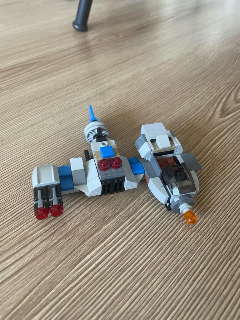 LEGO Star Wars 75195 Ski Speeder - 4