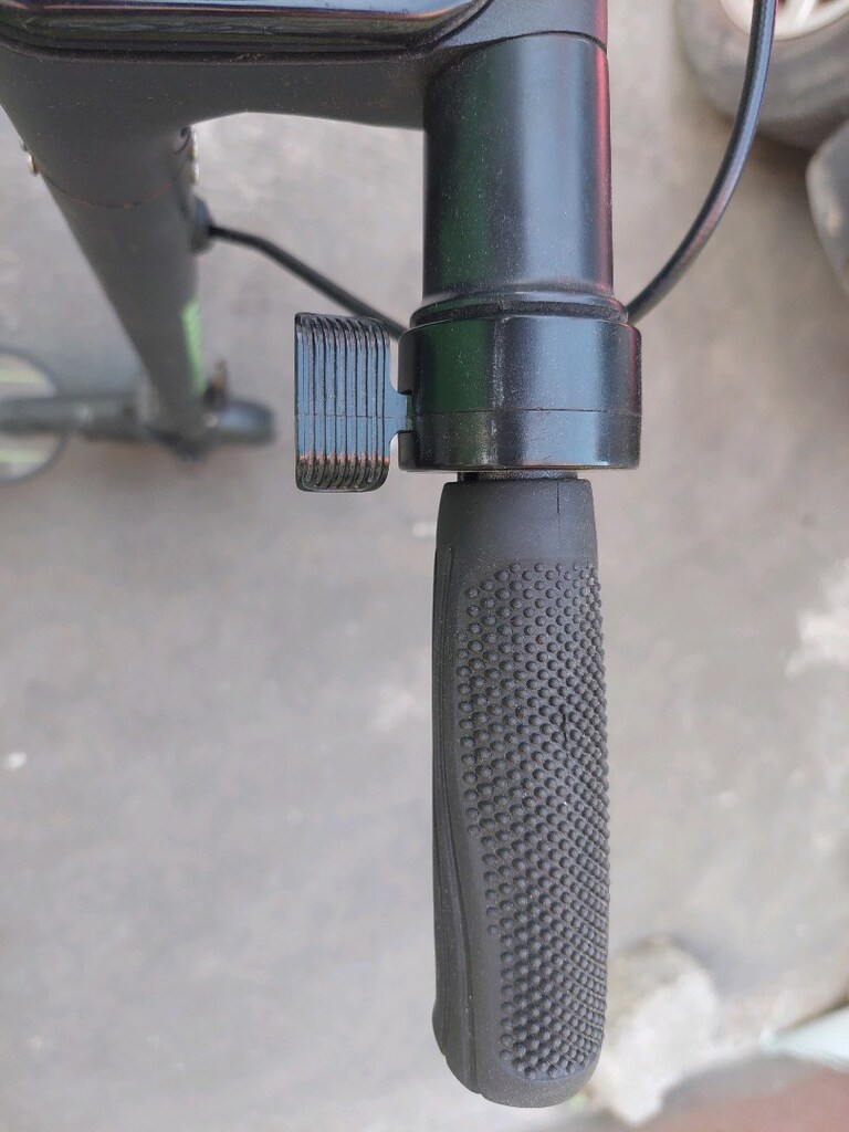Bozuk - Giddy 350w Elektrikli Scooter - 9