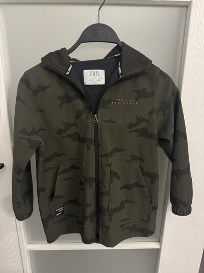 Zara Erkek Çocuk Yağmurluk