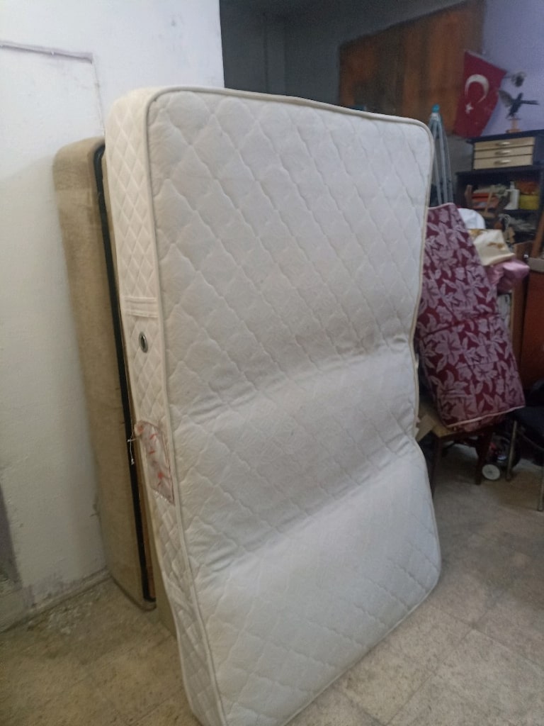 BİR BUÇUK KİŞİLİK YATAK - 7
