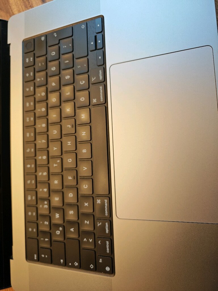 Macbook Pro 16,1" M2 Pro 16GB/ 1 TB (SSD) - 5