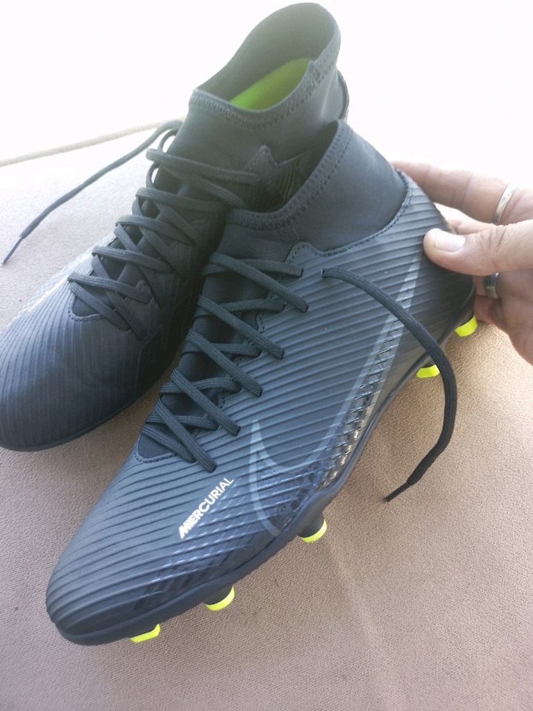 Nike ayakkabı krampon 43 numara kalip kucuktur - 3
