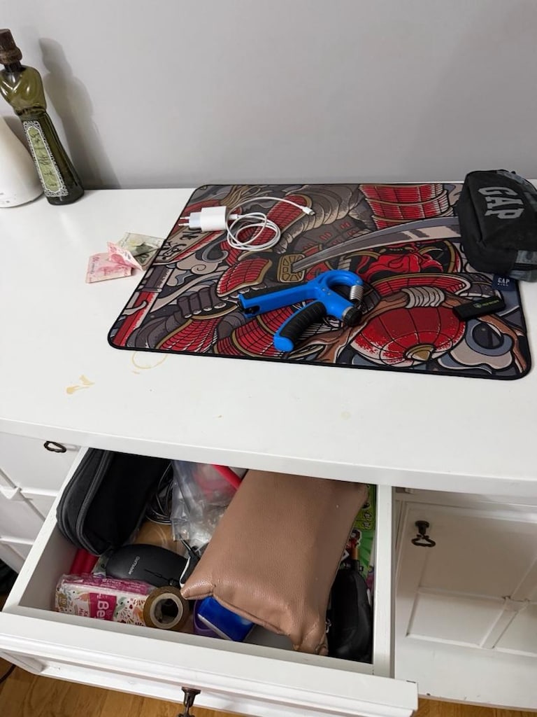 ücretsiz Masif Beyaz Çok Amaçlı Konsol / Depolama Dolabı - 2