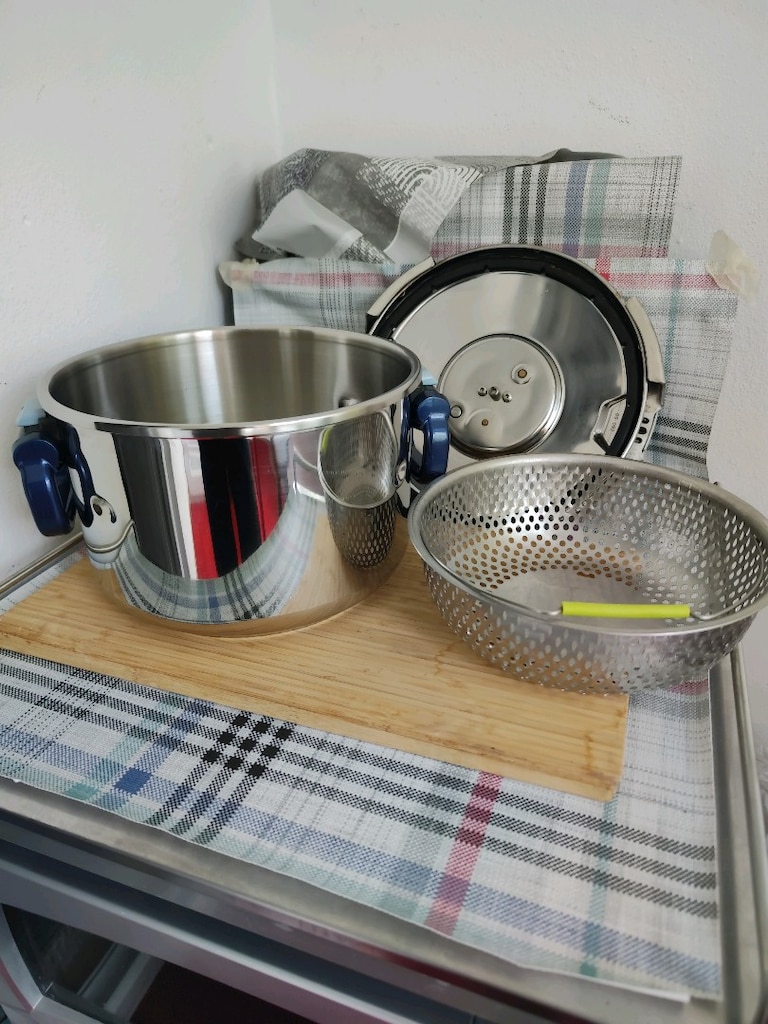 Tefal Clipso Düdüklü Tencere sağlam sorunsuz çalışıyor 8 Lt - 9