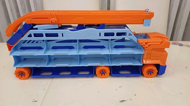 Hot Wheels Mega Tır (GHR48)