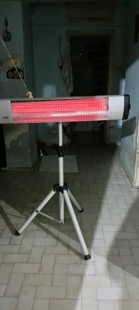 SABA. U F O. TİPİ İNFRARUJ 2000WATT SORUNSUZ TERMOSTATLI TRİPOT SOBA