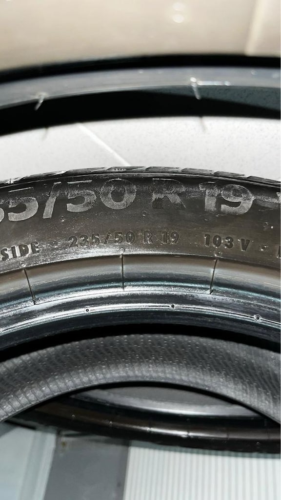 CONTINENTAL 235*50*19 - 5