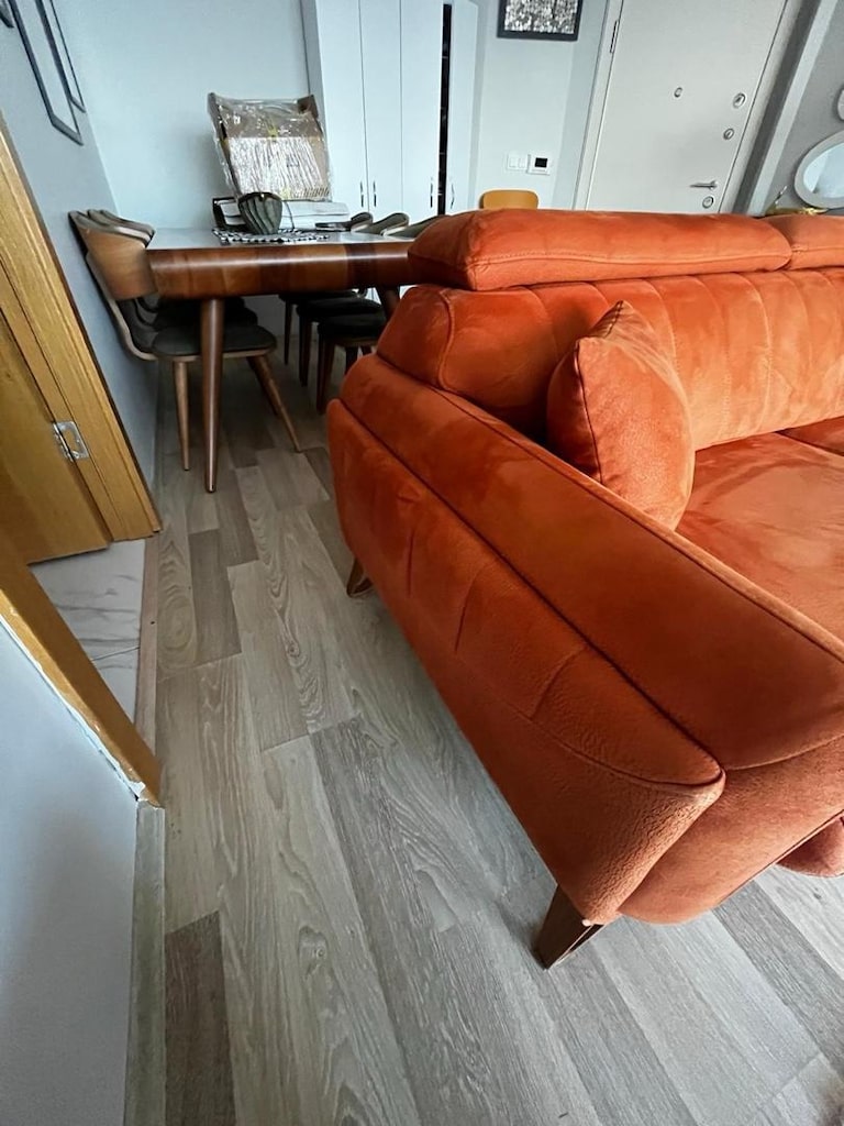Modern 3 Kişilik Koltuk | Çok Temiz | Ayarlanabilir Başlıklı | 223x88 - 2