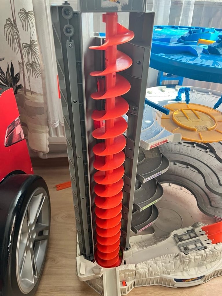 HOTWEELS ULTİMATE GARAJ - 2