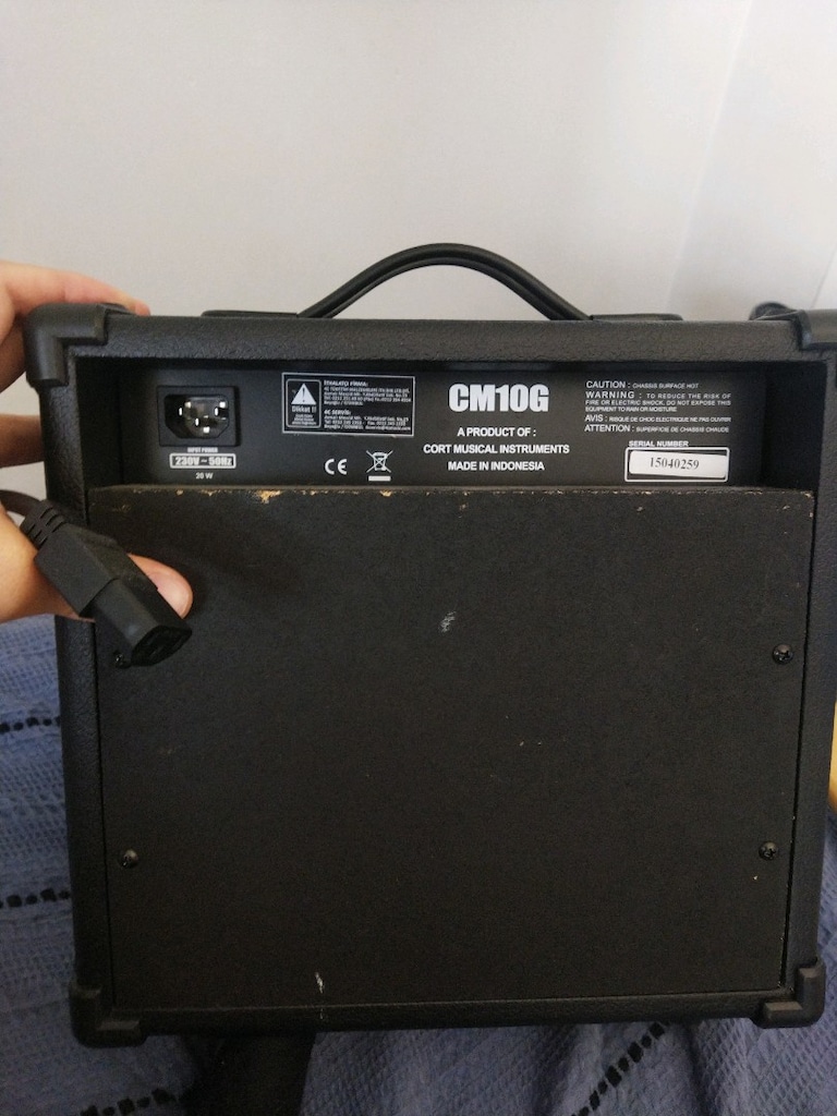 CORT CM10G - 4