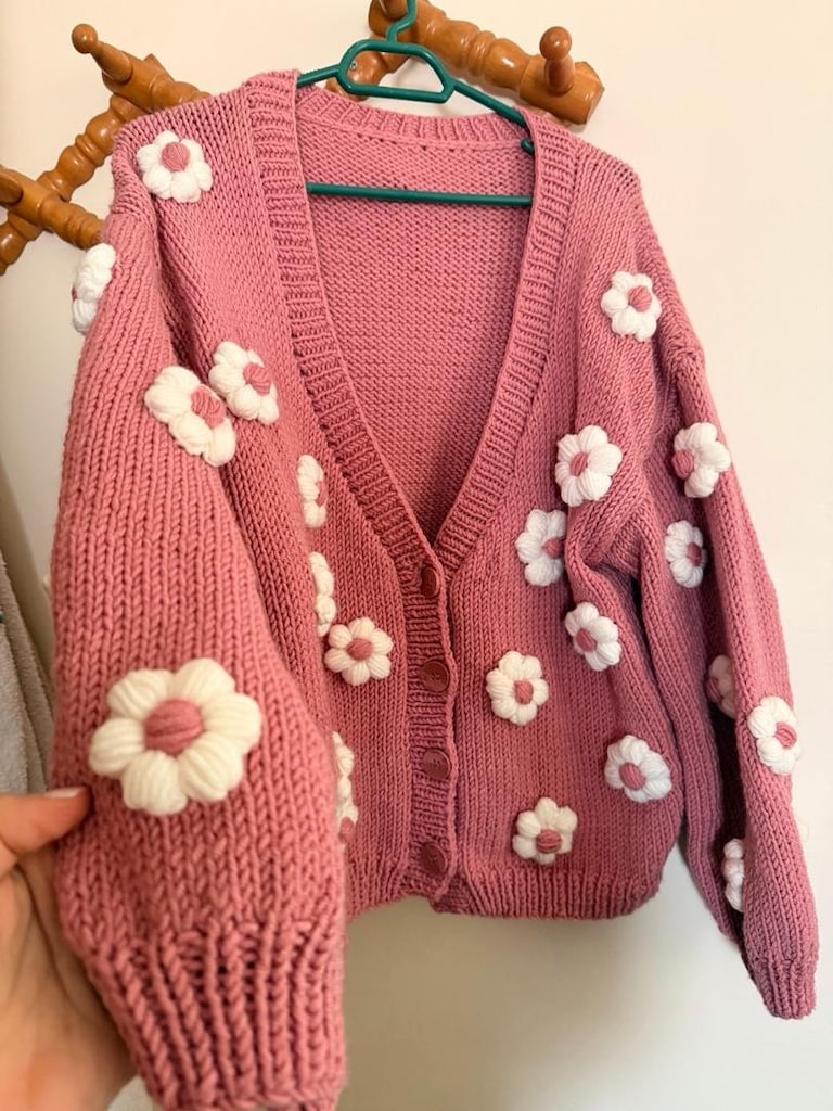 Pembe el örgüsü beyaz papatyalı hırka - 2