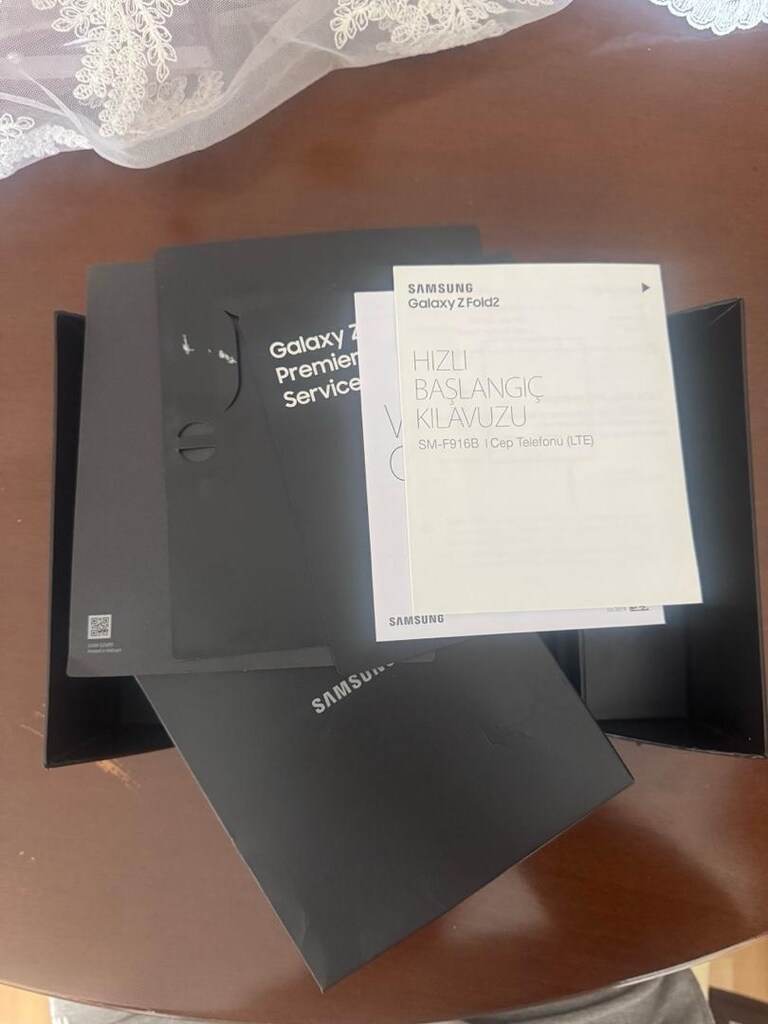 Samsung Galaxy Z Fold2 5G 256 GB Kutulu - İç/Dış Ekran Sorunsuz - 9