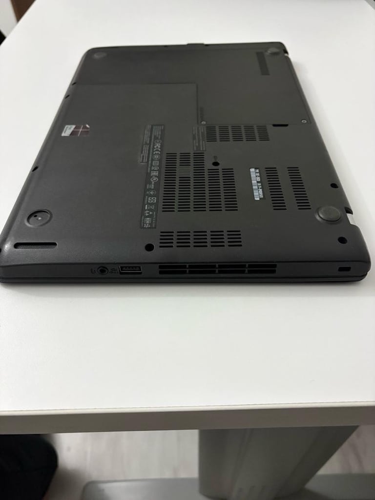 LENOVO THİNKPAD E560 MODEL İ5-6200U 6.NESİL 8 GB RAM - 6
