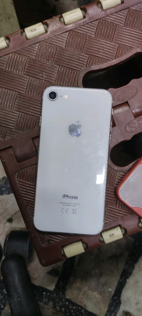 iPhone 8 - 3