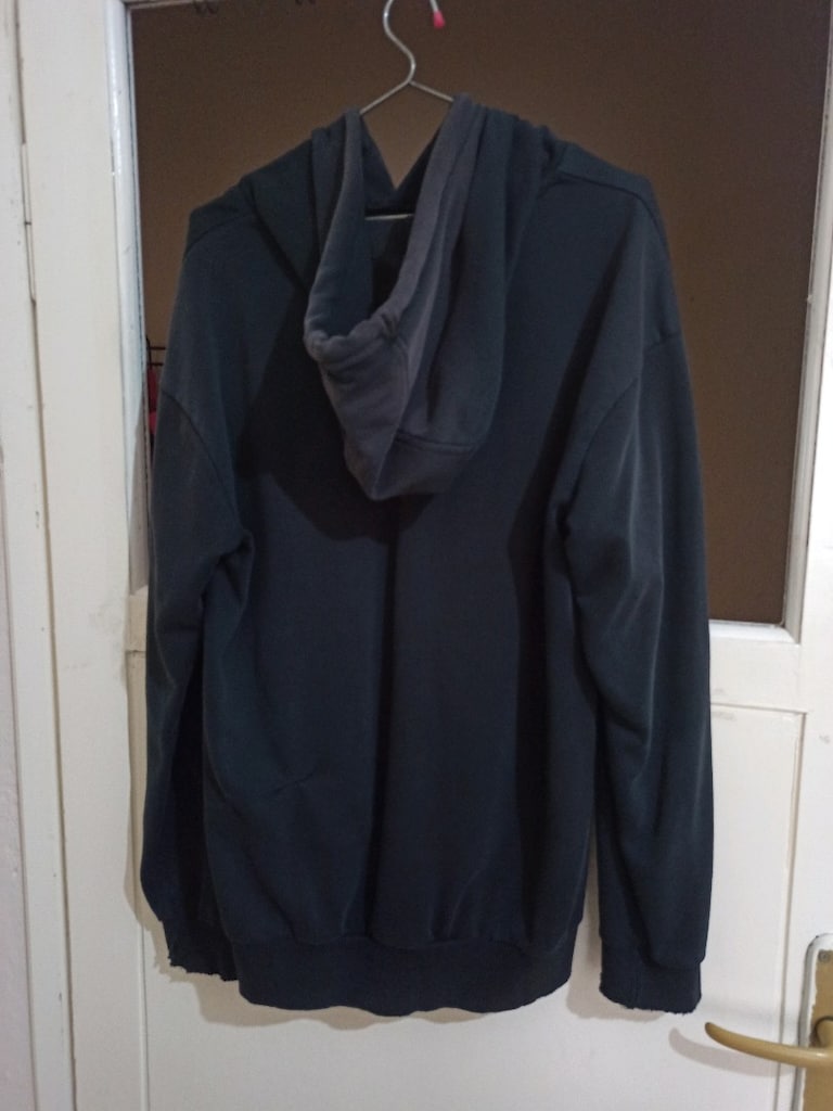 SATILIK SİYAH SWEAT - 3