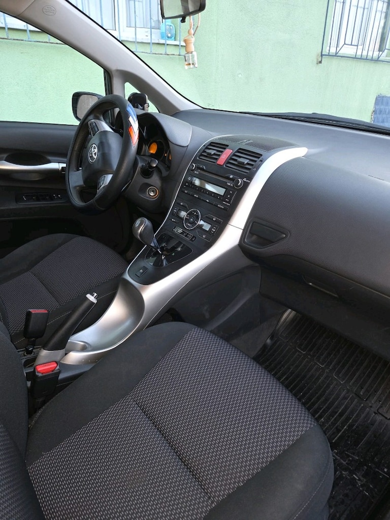 2011 Toyota Auris 1.4 D-4D Comfort Extra - 10