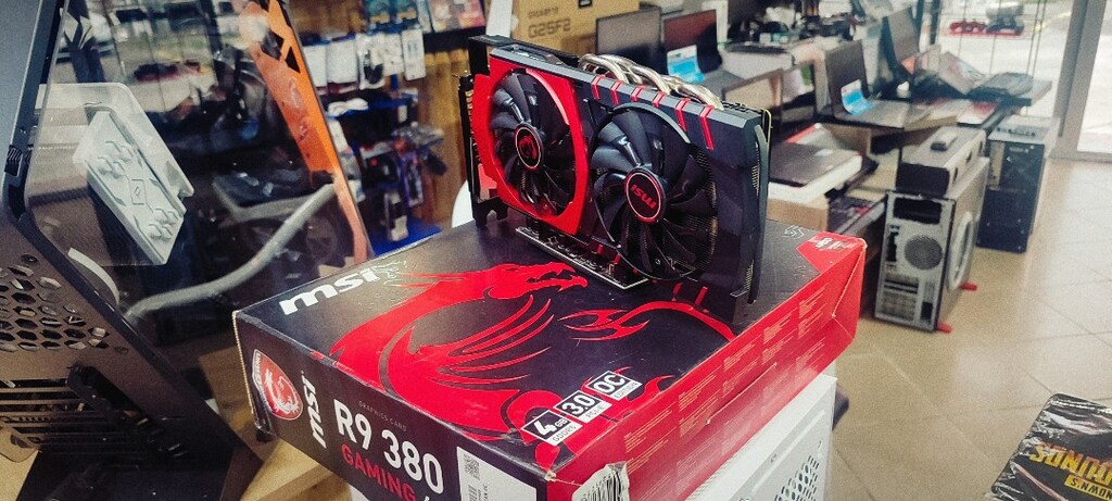4Gb Msi Dragon Radeon R9 380 256Bit Gddr5 Ekran Kartı - 8
