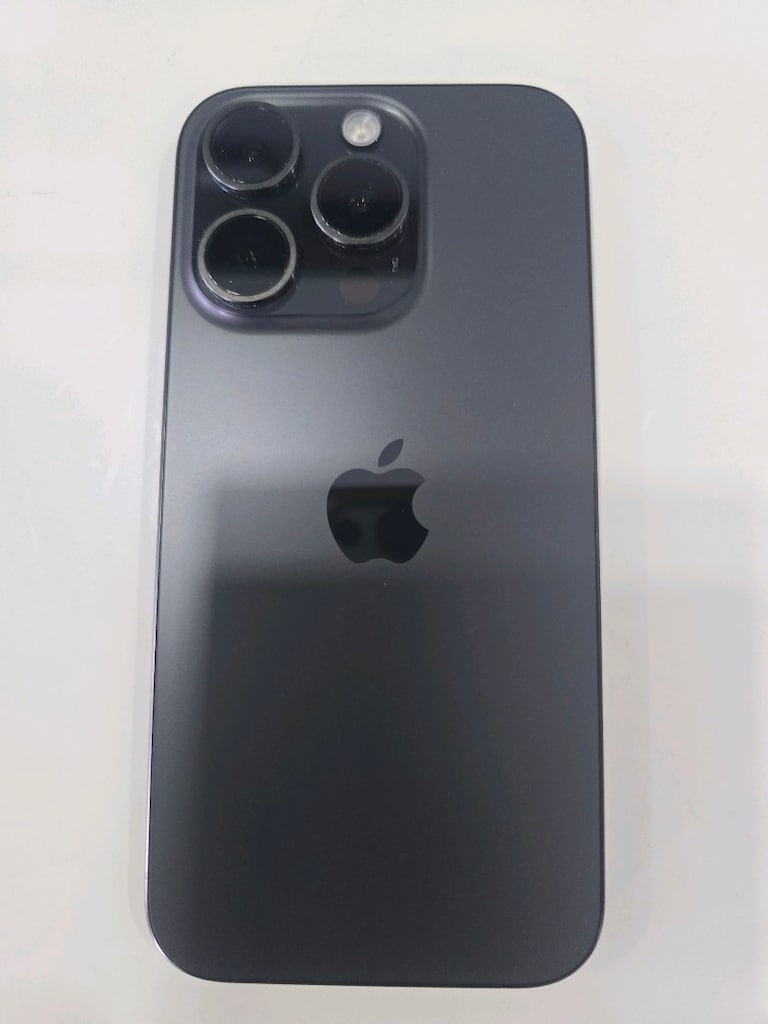 İphone 15 Pro 128Gb Siyah - 5