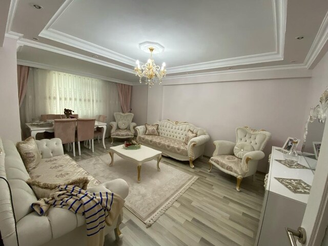 Salon Takımı Yemek Masası