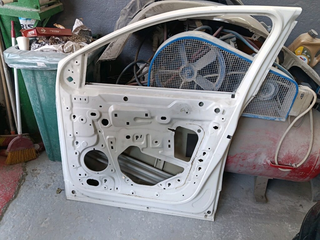 orjinal küçük hasarlı peugeot 3008 sağ ön kapı - 3