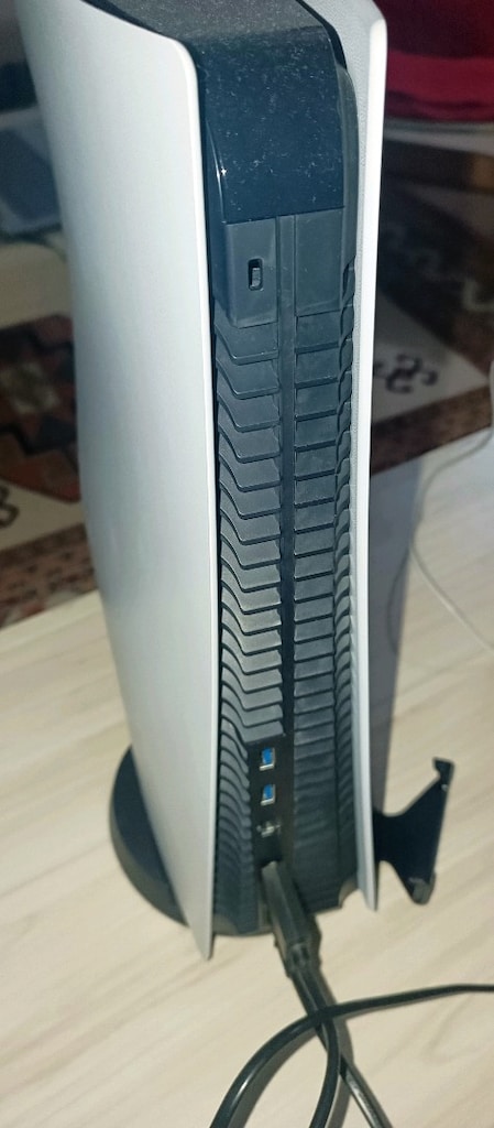 Ps5 825 gb cd'li ürün + 1 kol - 3