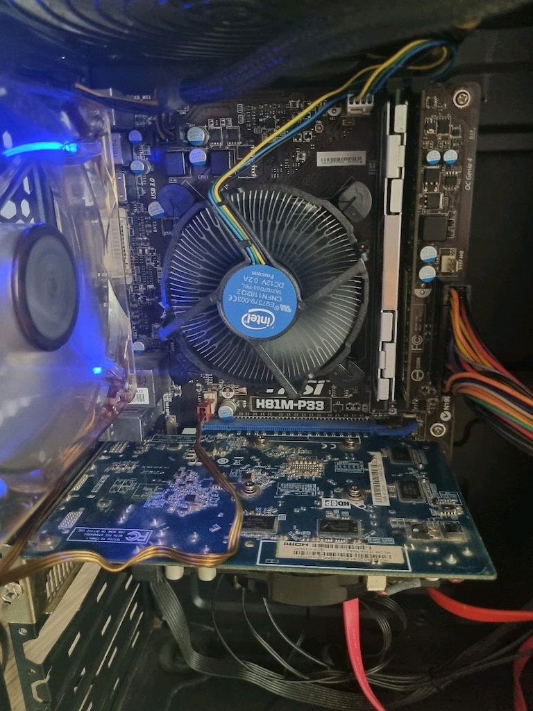 SATILIK XEON 4.NCÜ NESİL İŞLEMCİLİ KASA 8 gb rem - 4