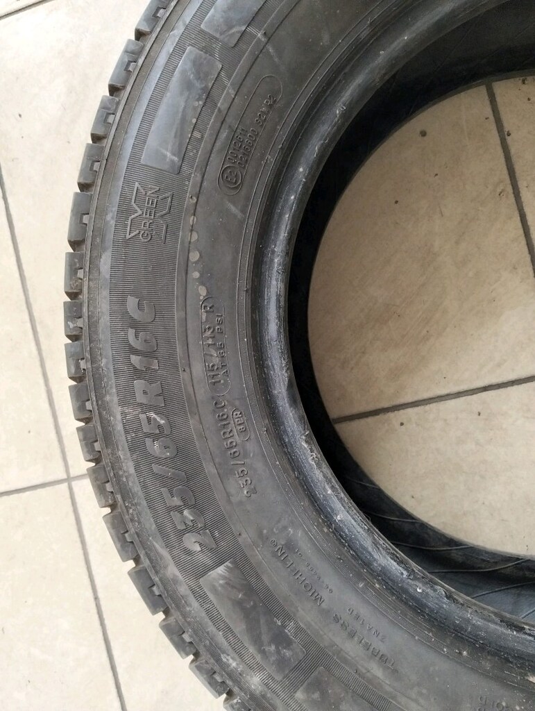 4adet çıkma lastikler 235/65R16C sıfır gibi lastikler - 6