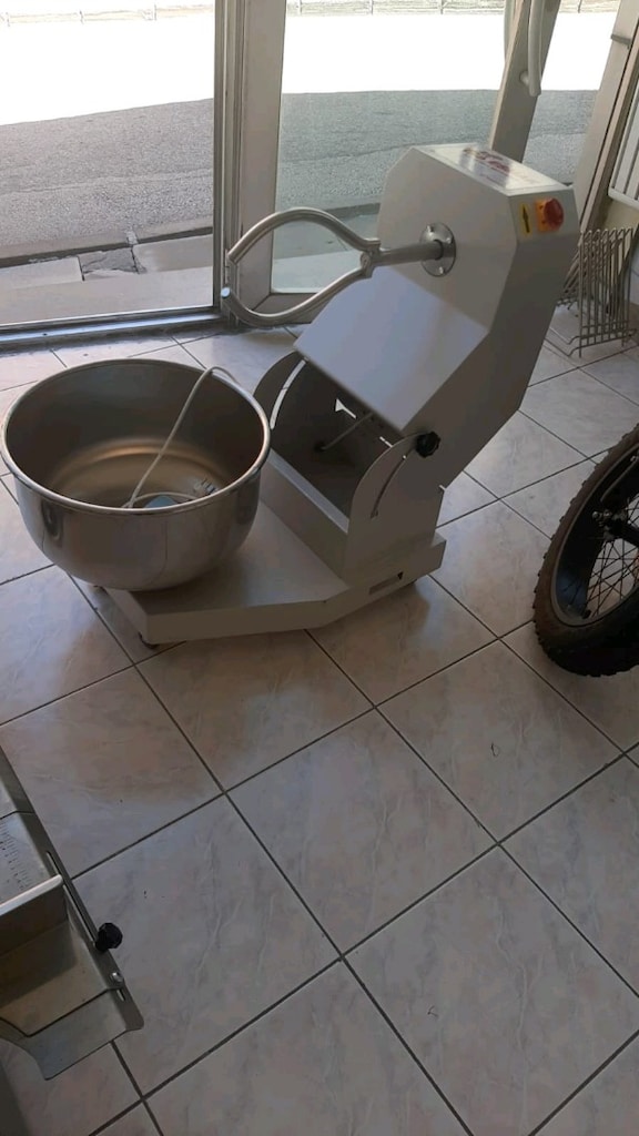 ESMAK TOPALOĞLU 20 KG DEVRİLİR HAMUR YOĞURMA MAKİNESİ.K KARTINA TAKSİT - 2