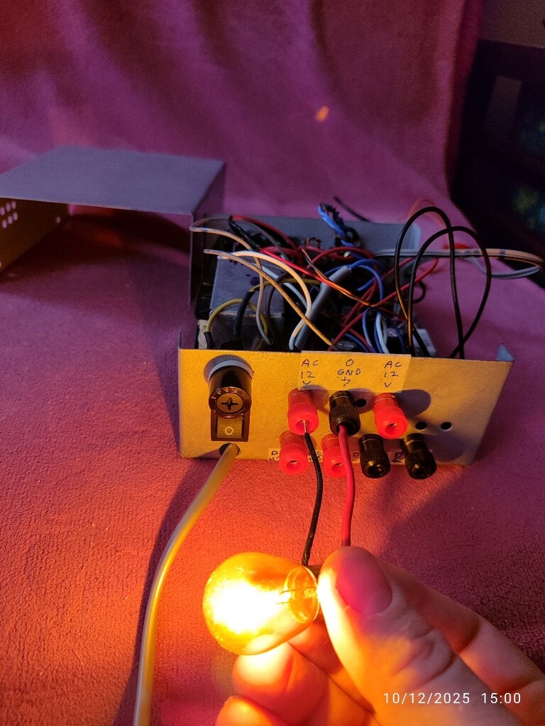 ayarlı0 11 volt kısadevre korumalı göstergeli güç kaynağı 900tl - 7