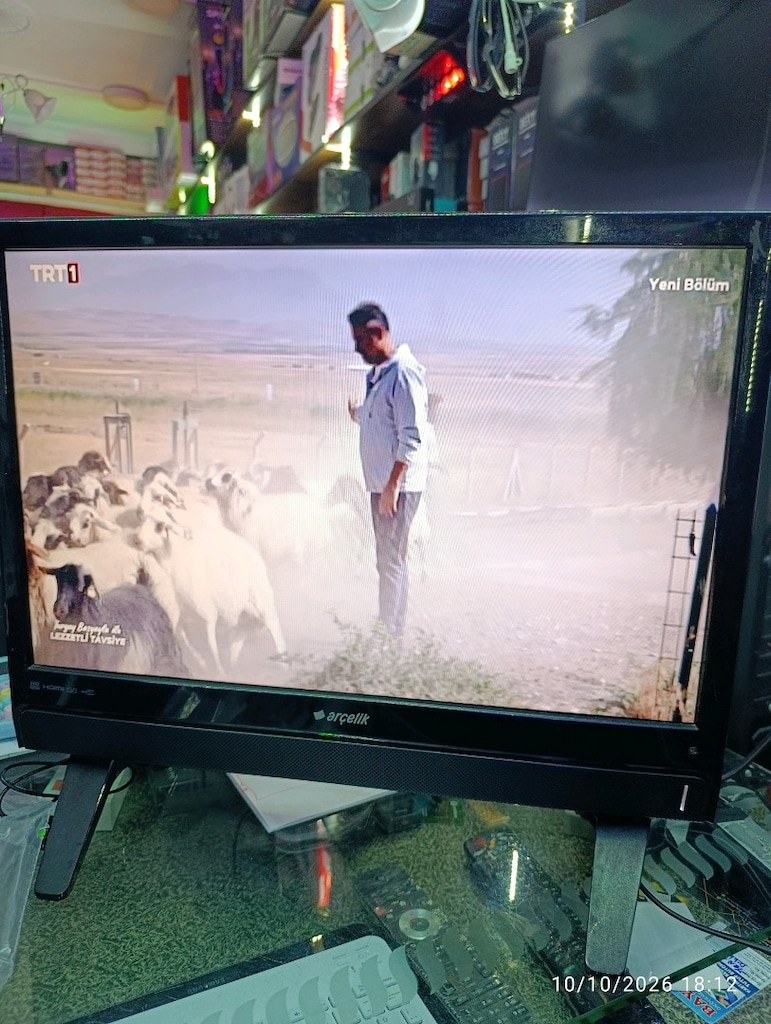 Arçelik 56 ekran LCD TV sağlam çalışır vaziyette sorunsuz Ankara içi d - 2