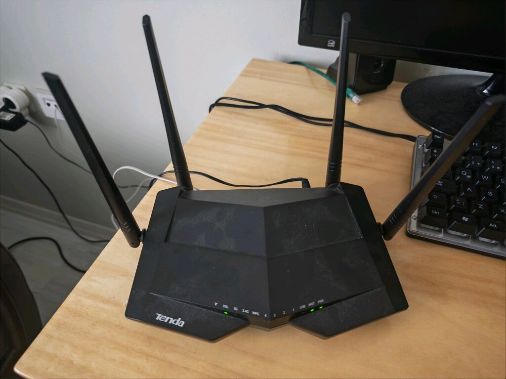 Tenda vdsl 5 GHZ modem - 2