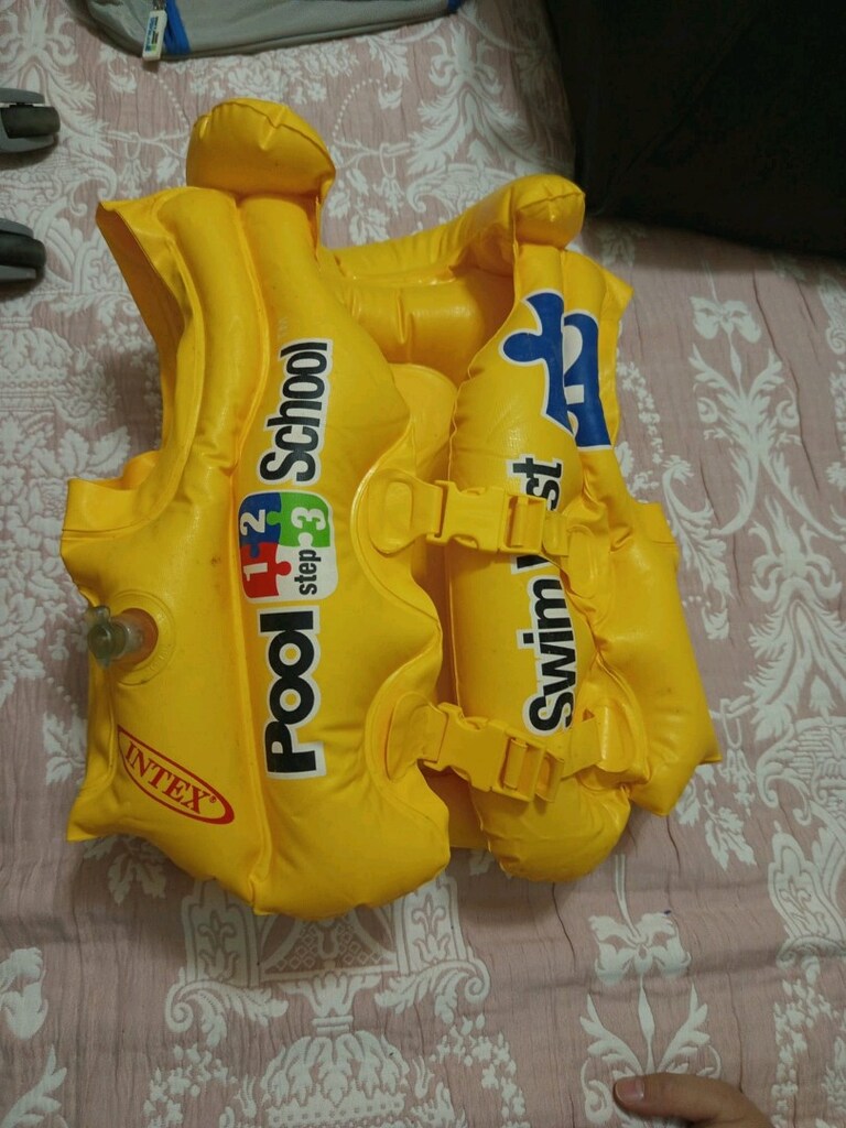 can yeleği ve bebek simit - 3