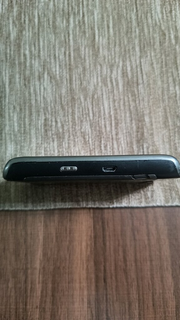 BlackBerry 9530 - 3