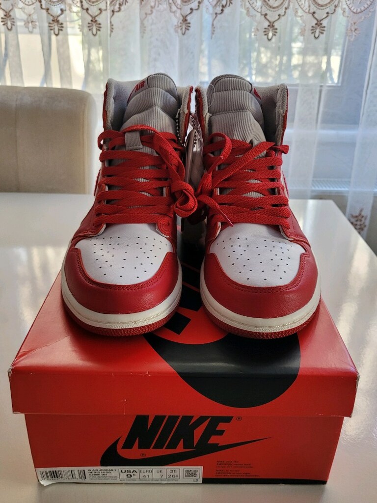 Nike Air Jordan 1 High "Chenille" - 2