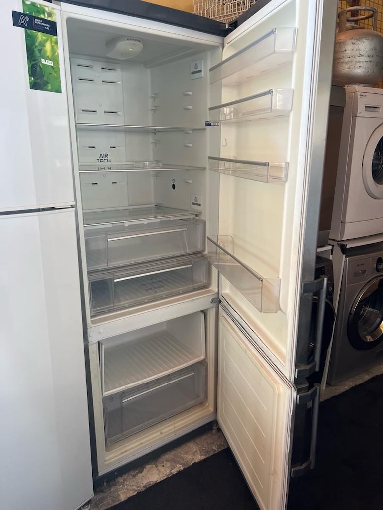 tamiz çalışır durumda buzdolabı Ariston Hotpoint - 3