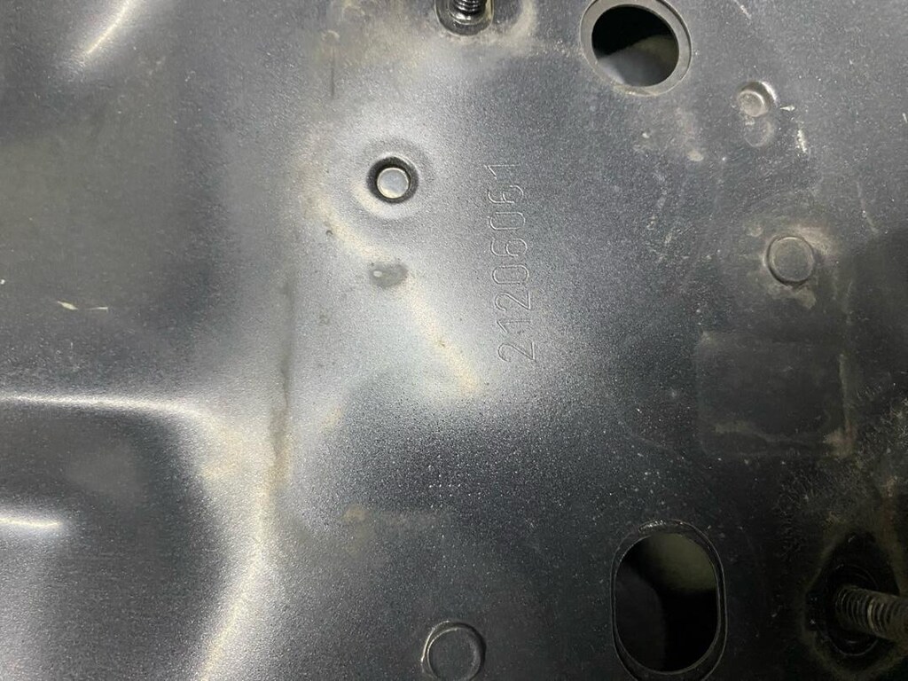 Volkswagen Golf 8 ön kaput - 9