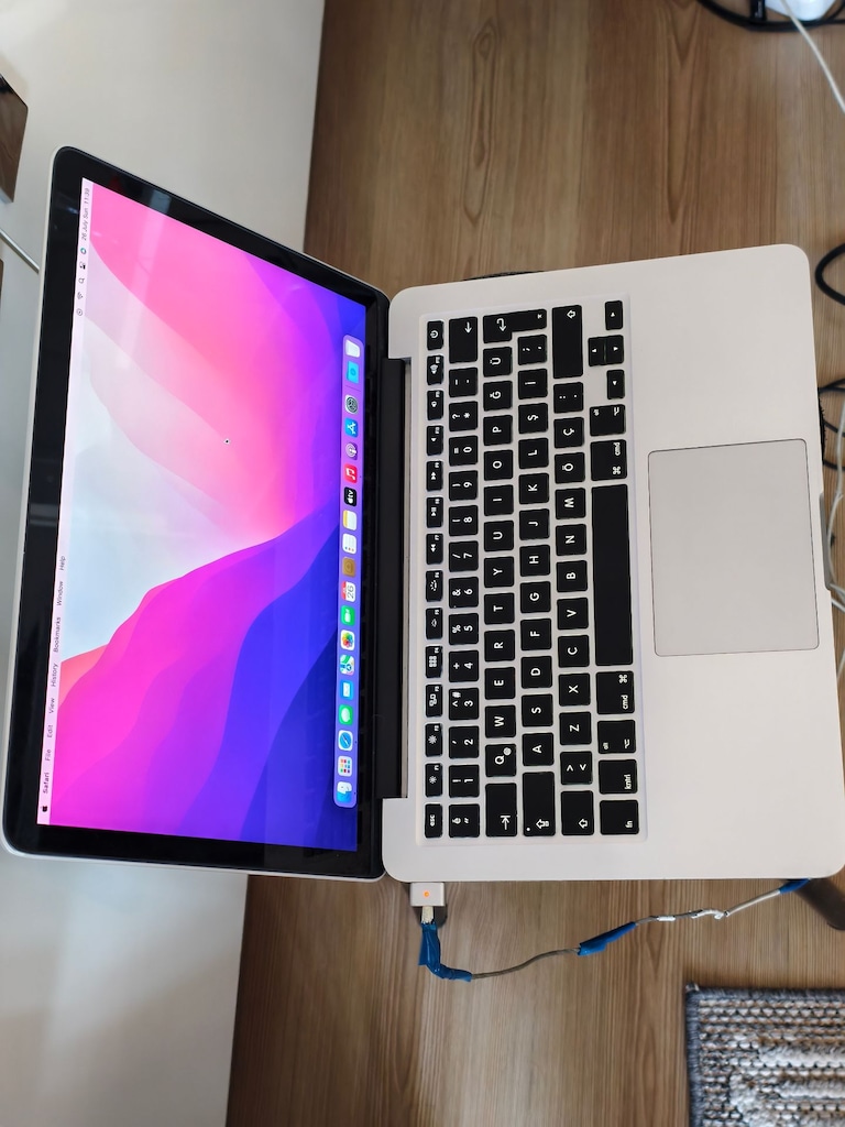 MACBOOK PRO 2015 - İ5 - 2K RETİNA EKRAN - 256 GB SSD - 8 GB RAM - 6