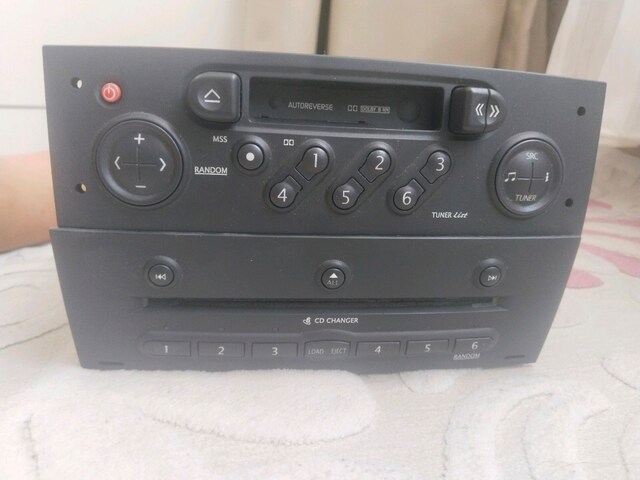 megane 2 teyip CD çalar
