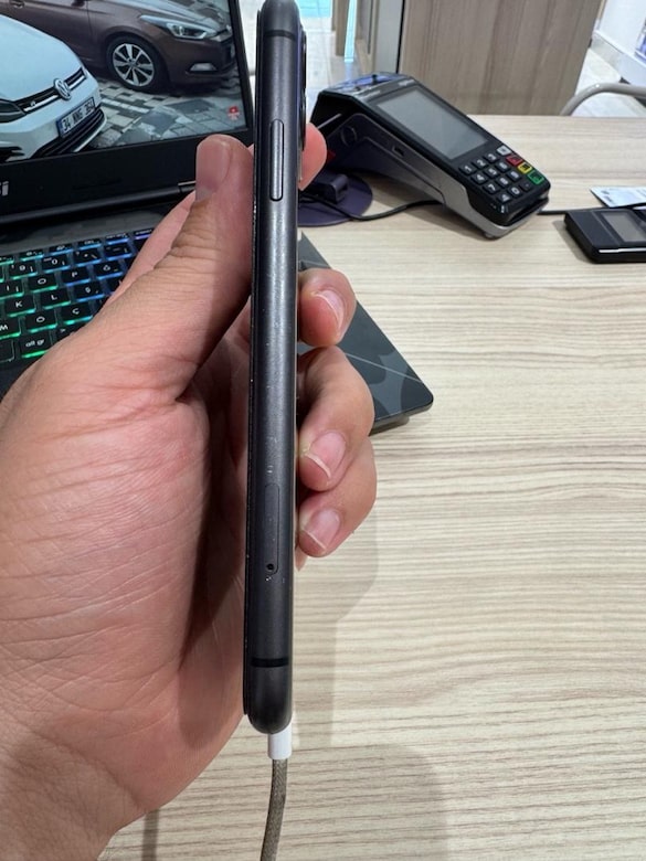IPHONE 11 128 GB - 3