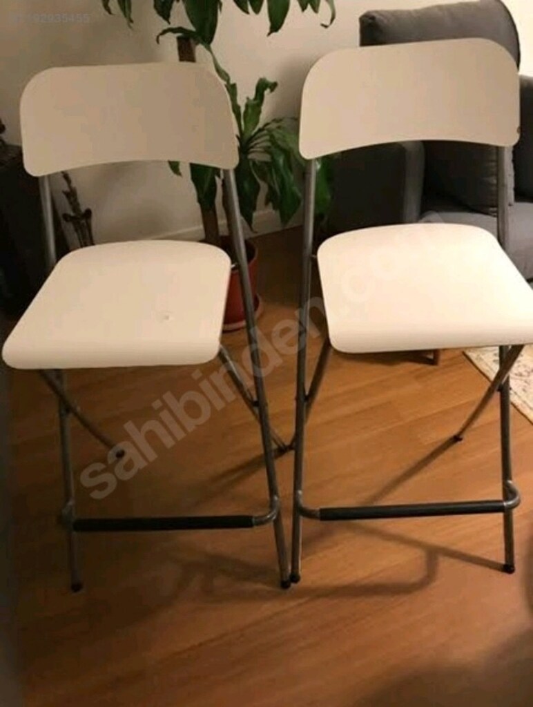 IKEA UTBY bar masası ve sandalyeleri - 2